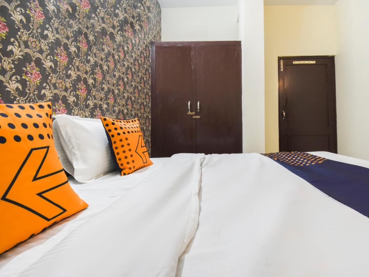 SPOT ON 70295 Sky Inn Jalandhar Bagian luar foto