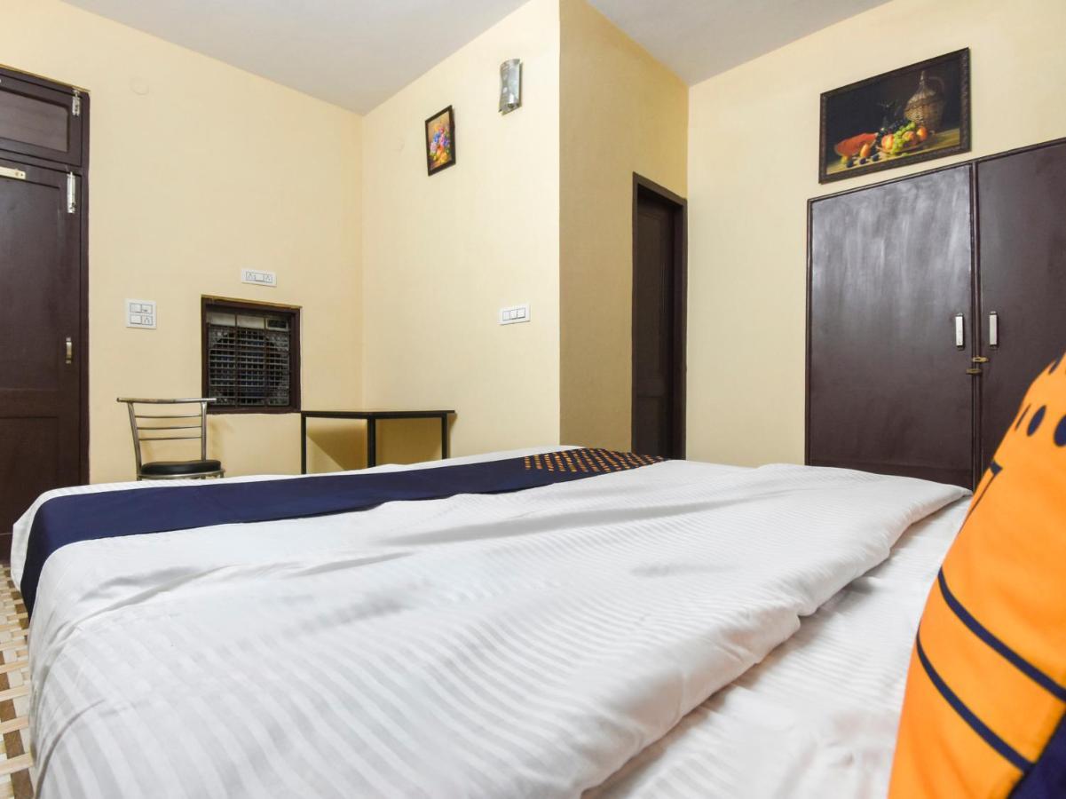 SPOT ON 70295 Sky Inn Jalandhar Bagian luar foto