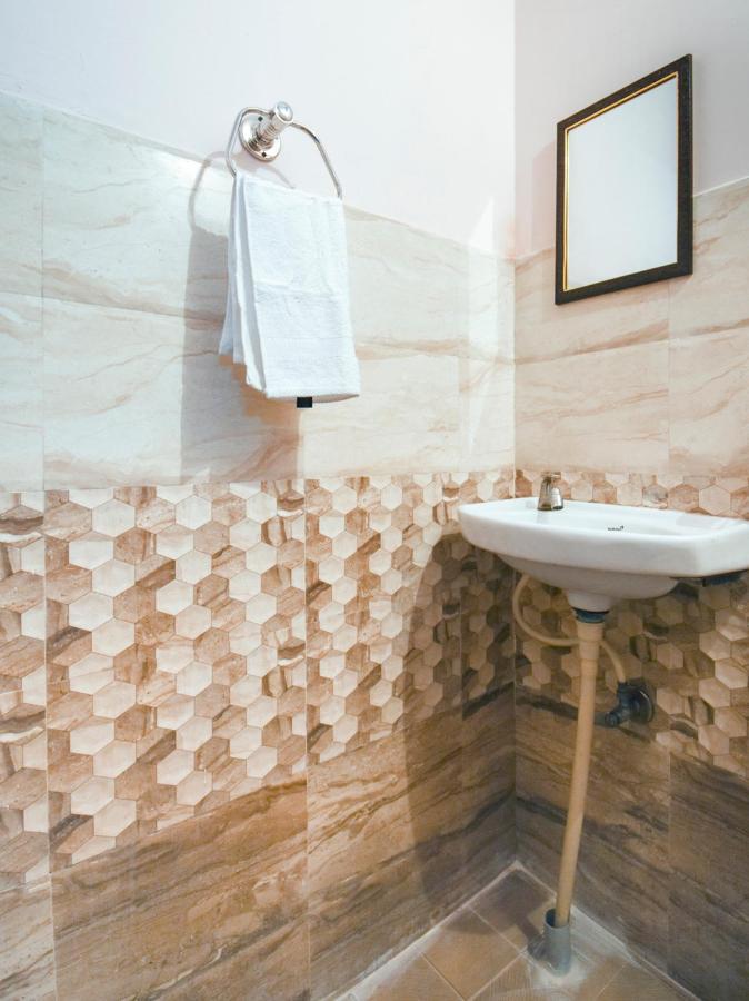 SPOT ON 70295 Sky Inn Jalandhar Bagian luar foto
