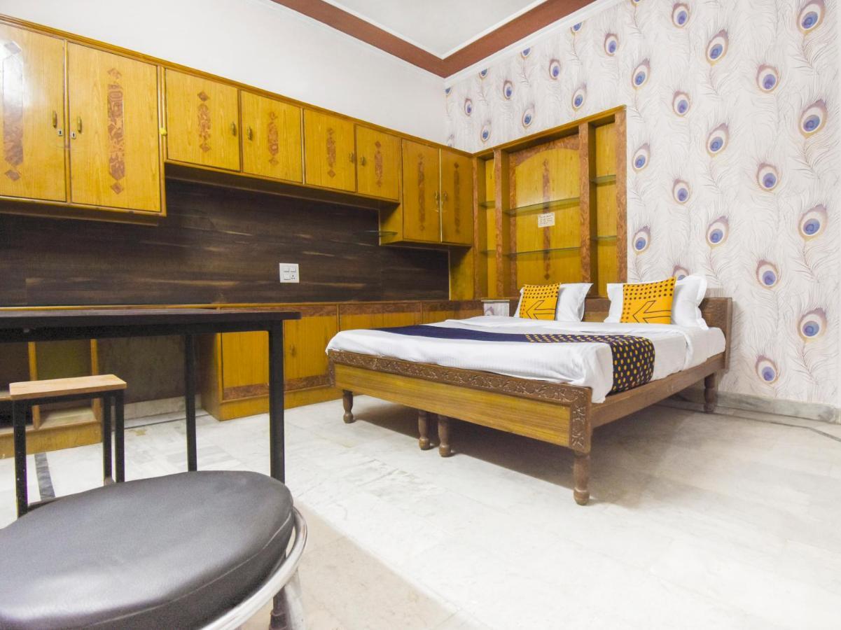 SPOT ON 70295 Sky Inn Jalandhar Bagian luar foto