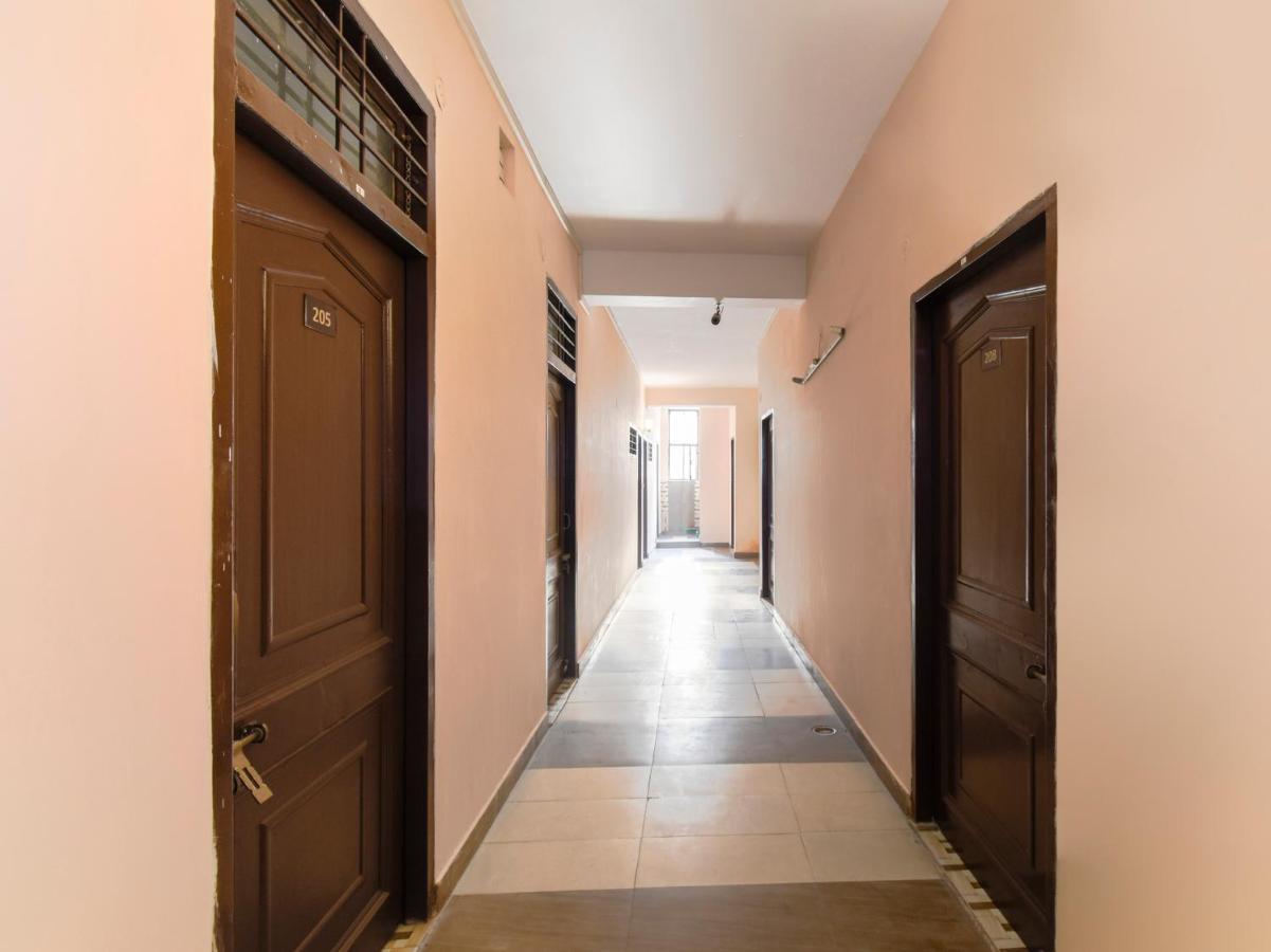 SPOT ON 70295 Sky Inn Jalandhar Bagian luar foto