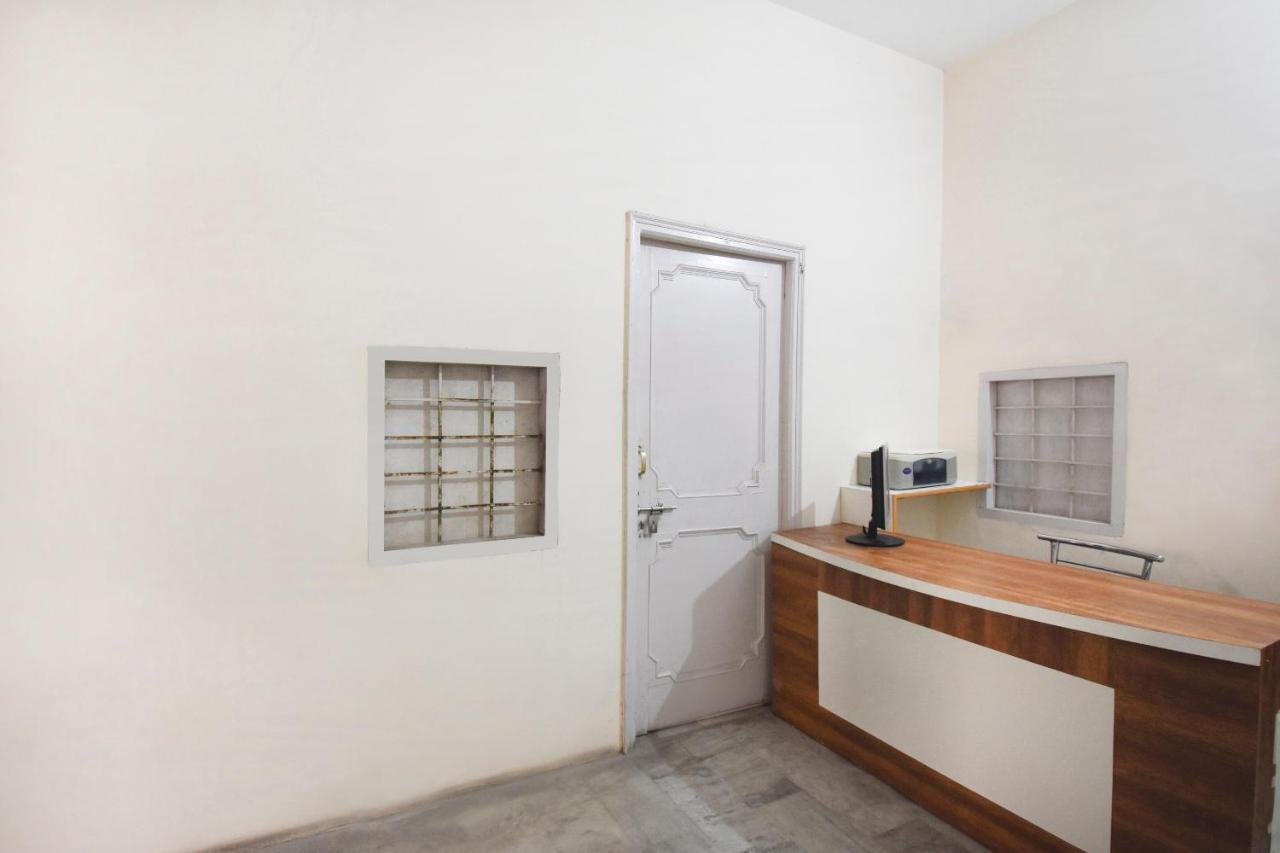 SPOT ON 70295 Sky Inn Jalandhar Bagian luar foto