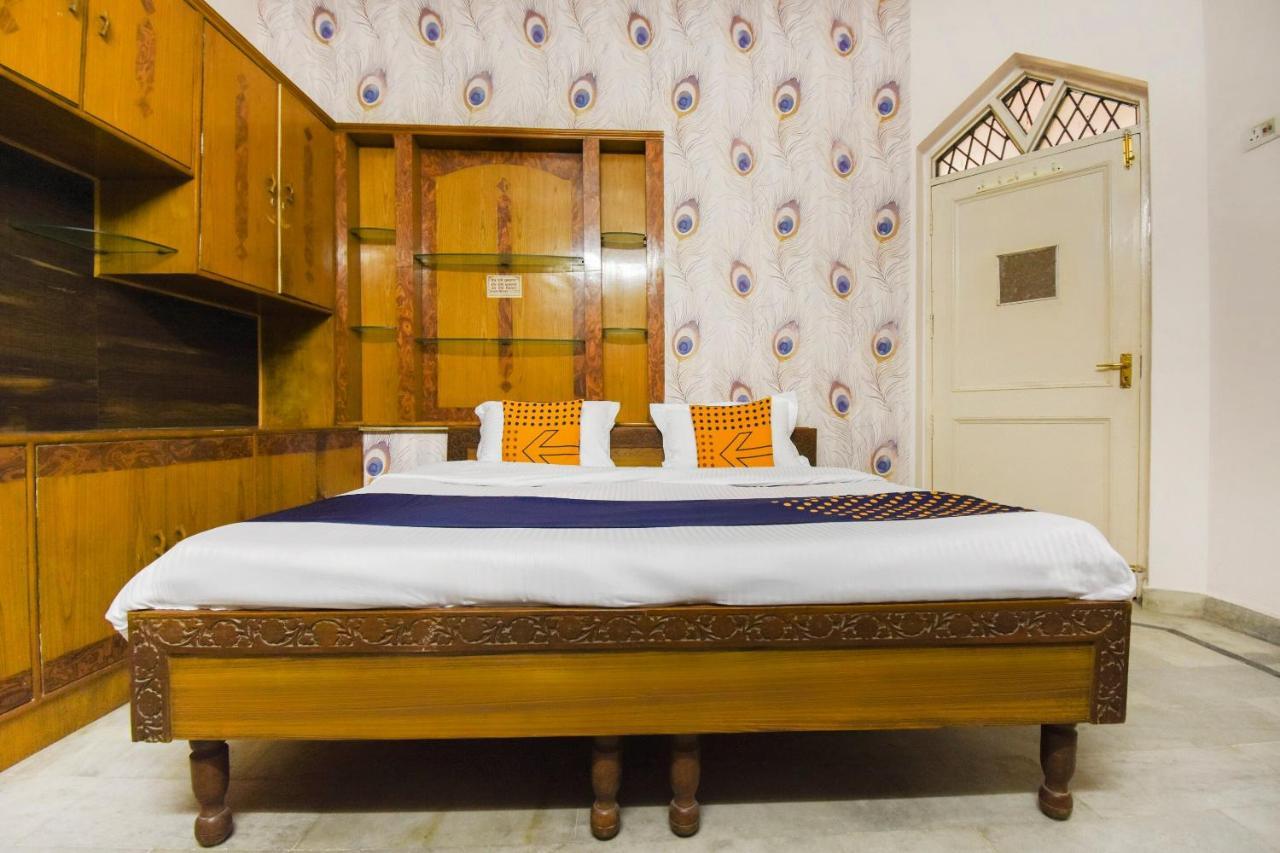 SPOT ON 70295 Sky Inn Jalandhar Bagian luar foto