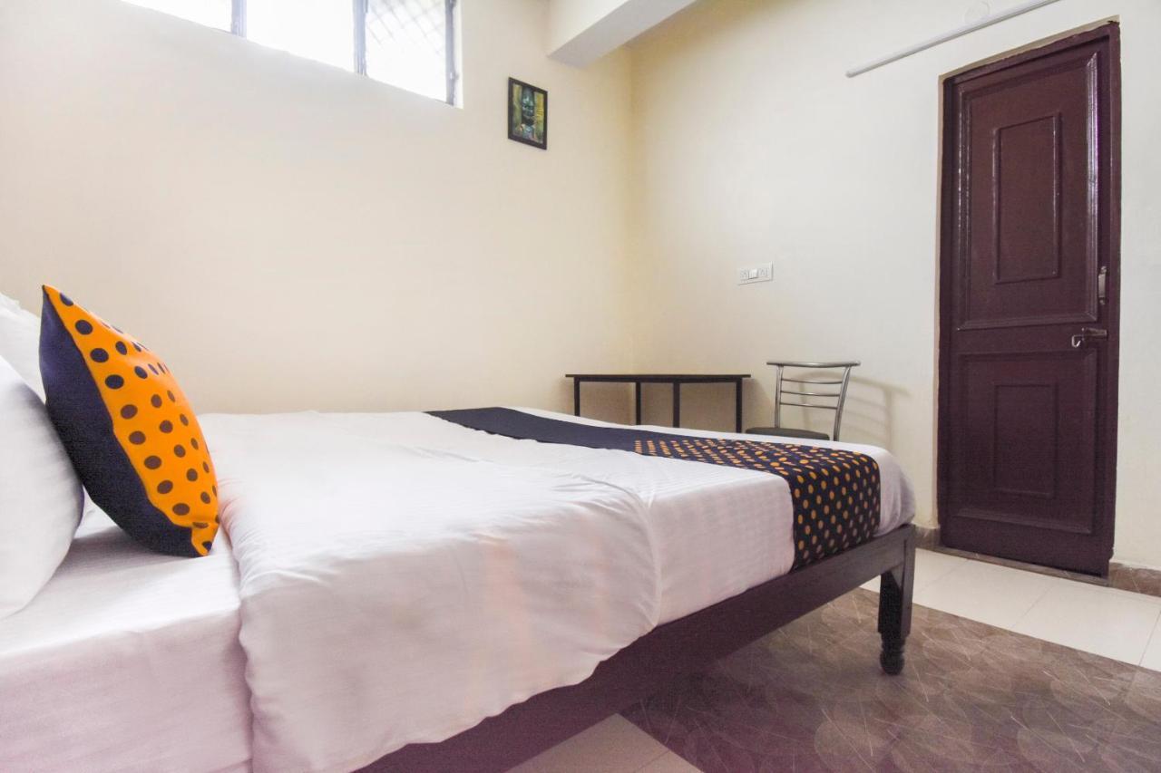SPOT ON 70295 Sky Inn Jalandhar Bagian luar foto